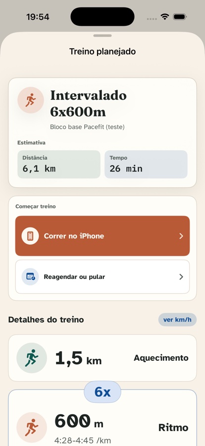 Tela do treino do dia com intervalos e ritmos-alvo